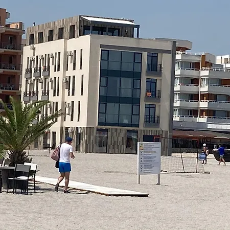 Beach Roberta